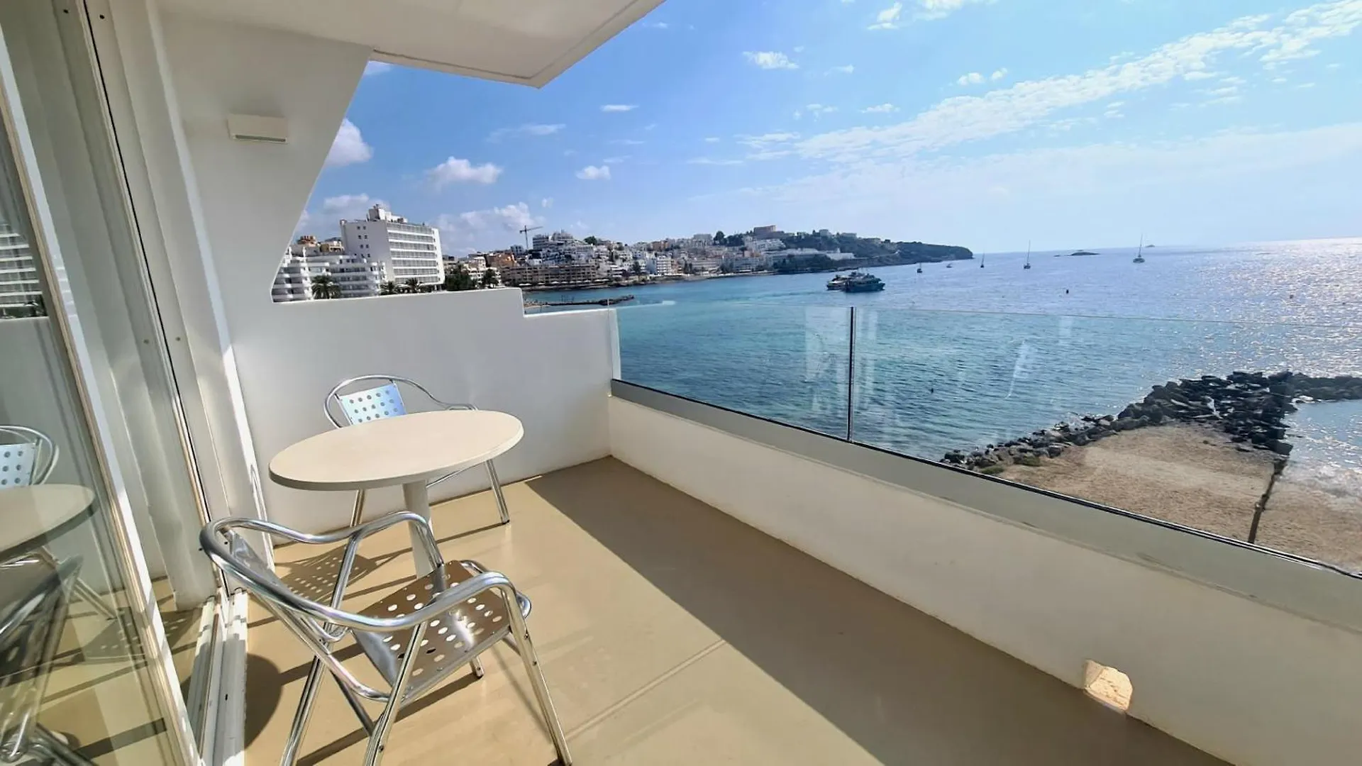 *** Appart hôtel Apartamentos Llobet Ibiza Espagne